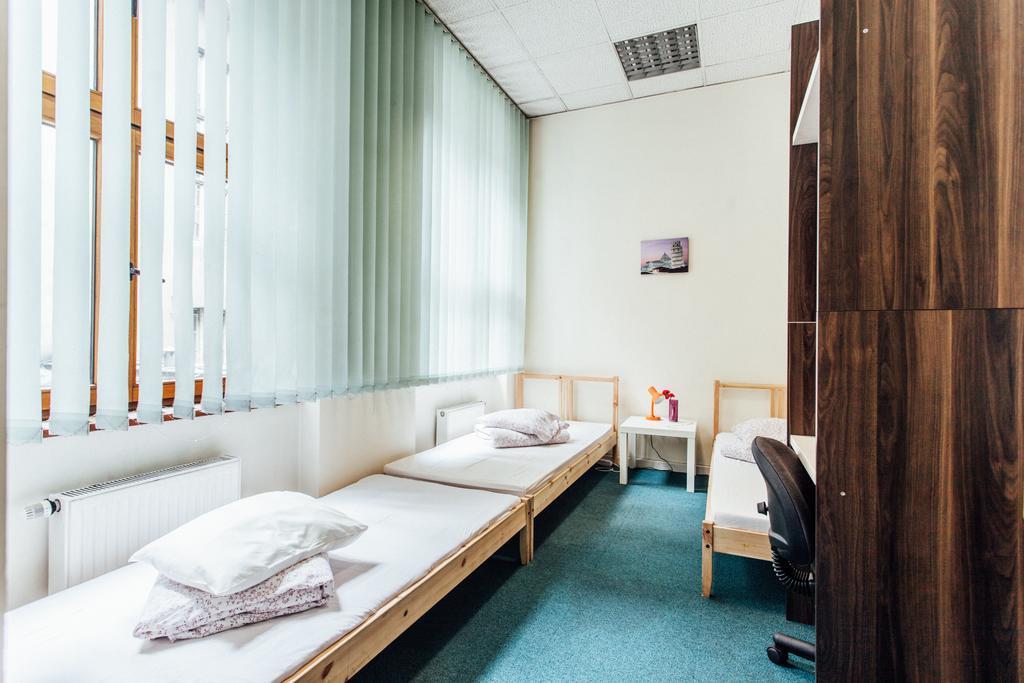 Hostel Kamienica Rynek 7 Катовице Экстерьер фото