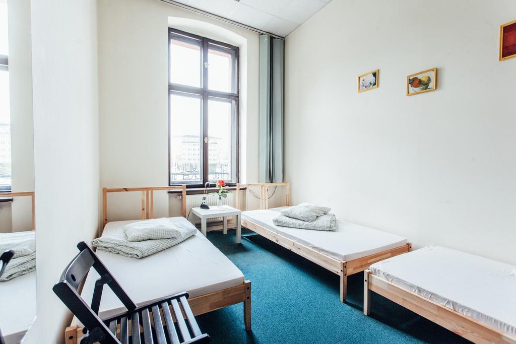 Hostel Kamienica Rynek 7 Катовице Экстерьер фото