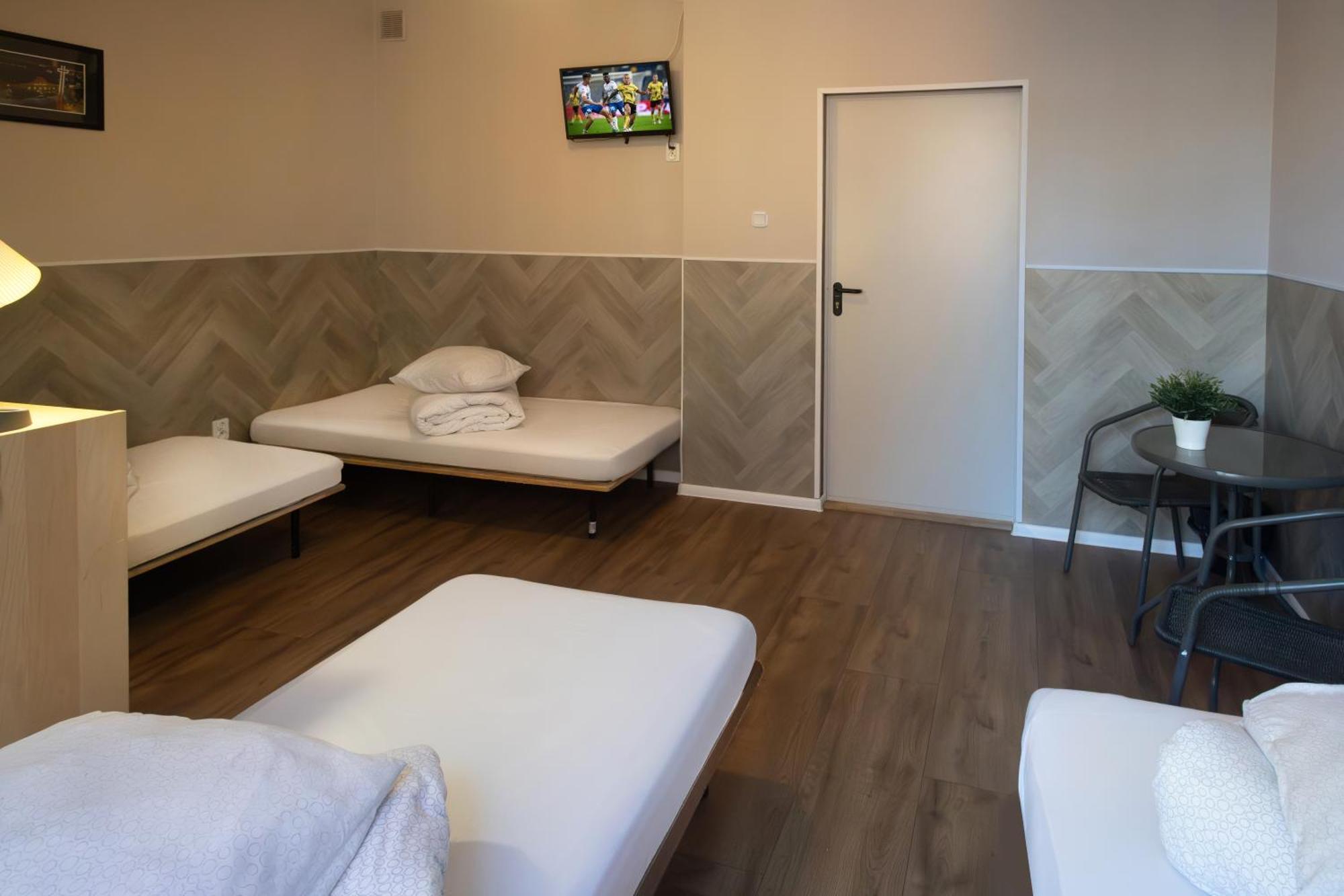Hostel Kamienica Rynek 7 Катовице Экстерьер фото