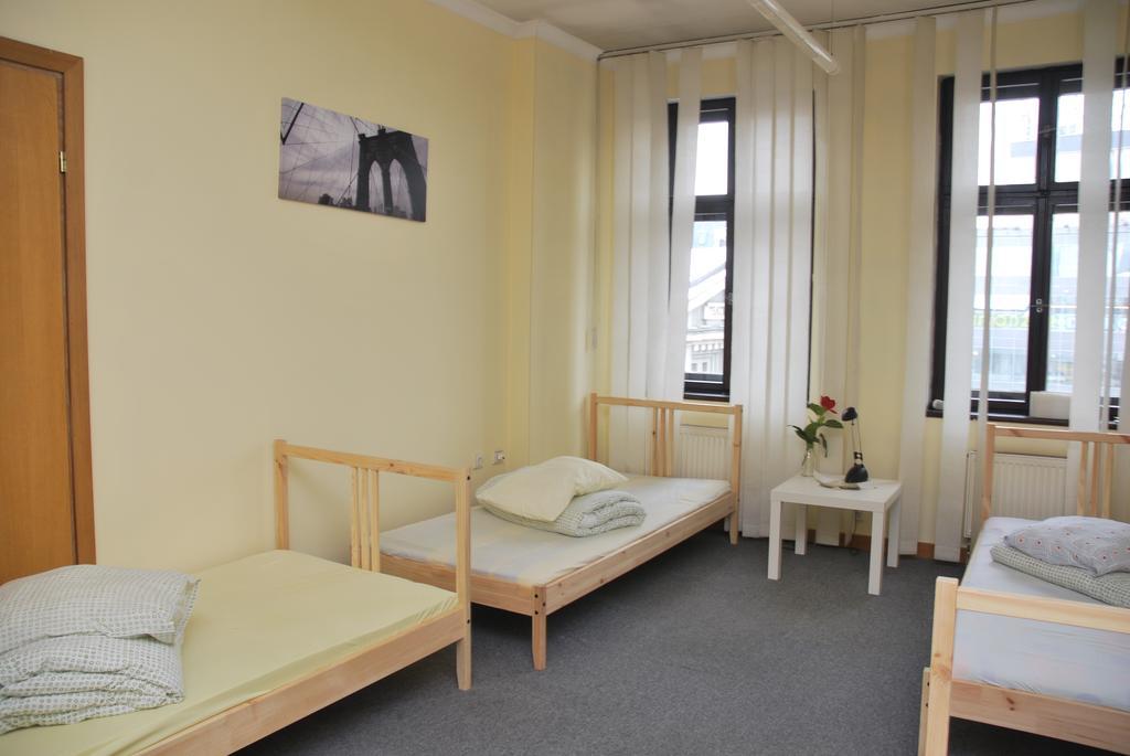 Hostel Kamienica Rynek 7 Катовице Номер фото