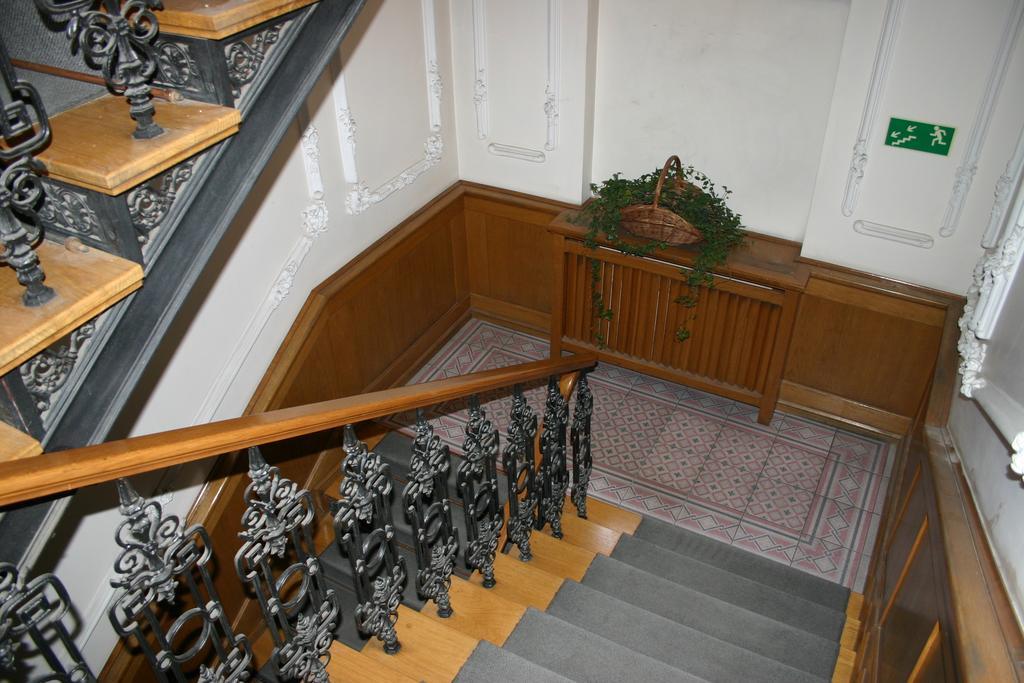 Hostel Kamienica Rynek 7 Катовице Экстерьер фото