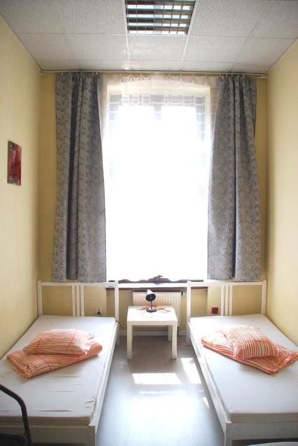 Hostel Kamienica Rynek 7 Катовице Экстерьер фото